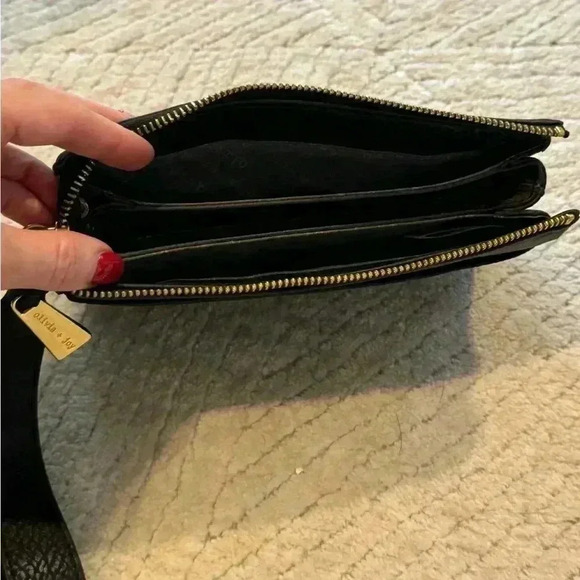 Olivia & joy black pebbled wallet clutch - Picture 9 of 9